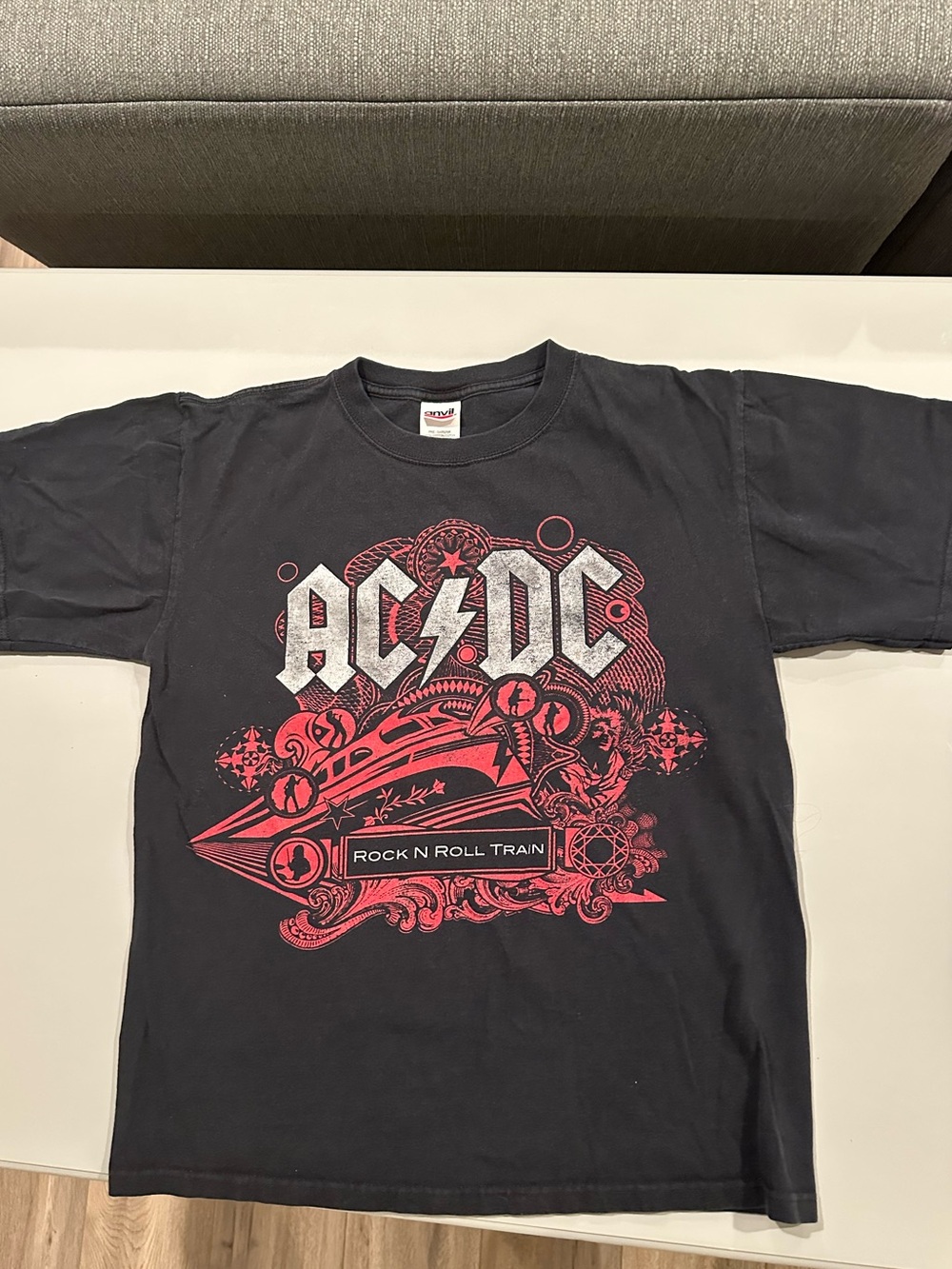 ACDC Black and Red AC⚡️DC 'Rock N Roll Train' black ice tour concert band M 🎸 08
